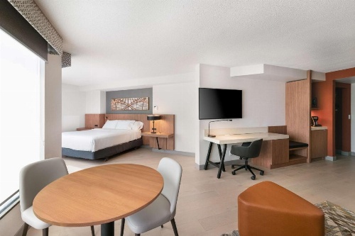 Hilton Garden Inn Toronto Airport image 7